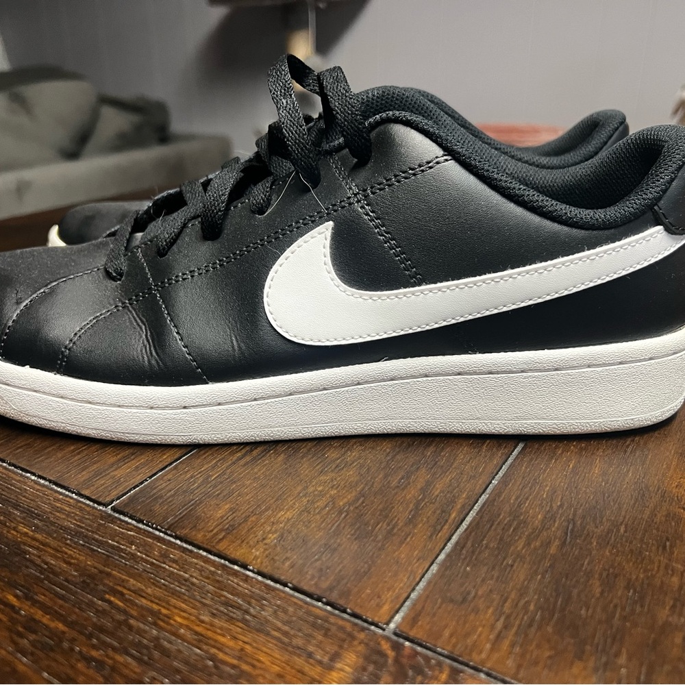 Nike Court Royale 2 Low Sneakers
